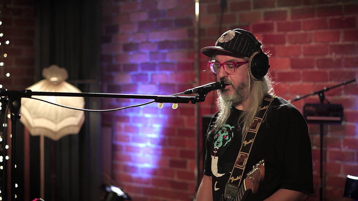 Dinosaur Jr live audio streams
