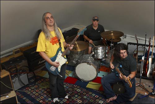 Dinosaur Jr - Beyond Press Pic